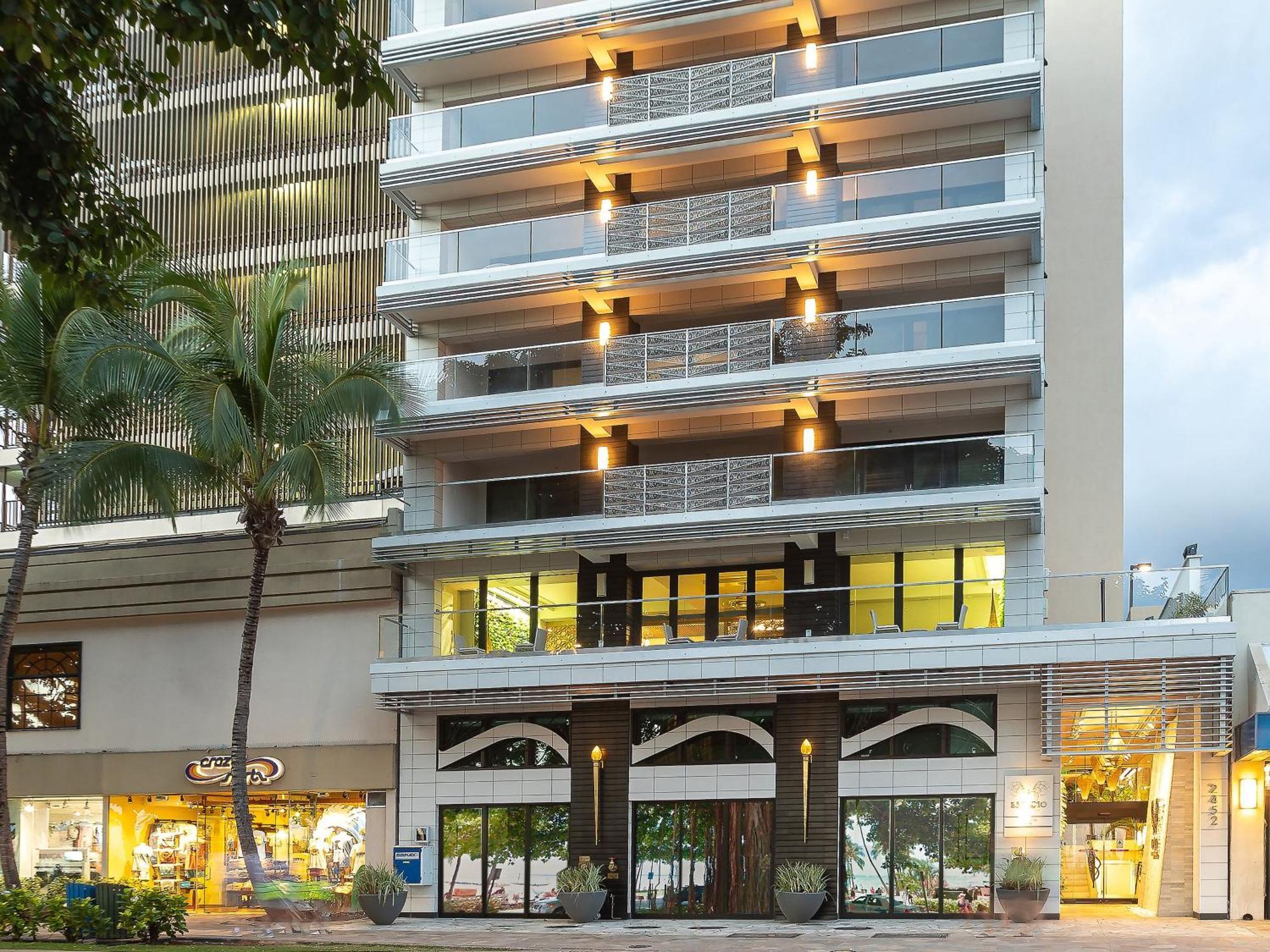 Espacio The Jewel Of Waikiki Hotel Honolulu Exterior photo