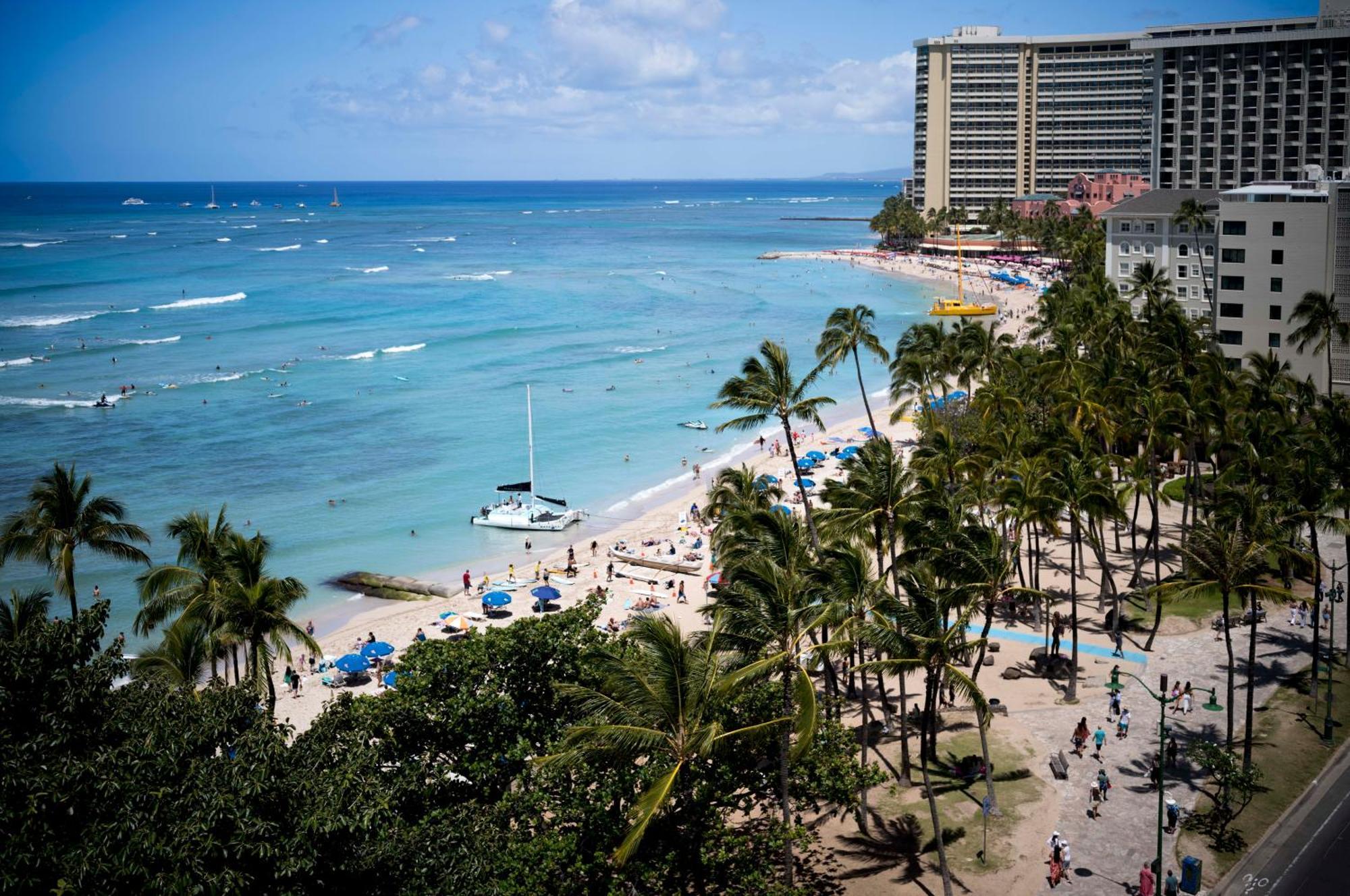 Espacio The Jewel Of Waikiki Hotel Honolulu Exterior photo